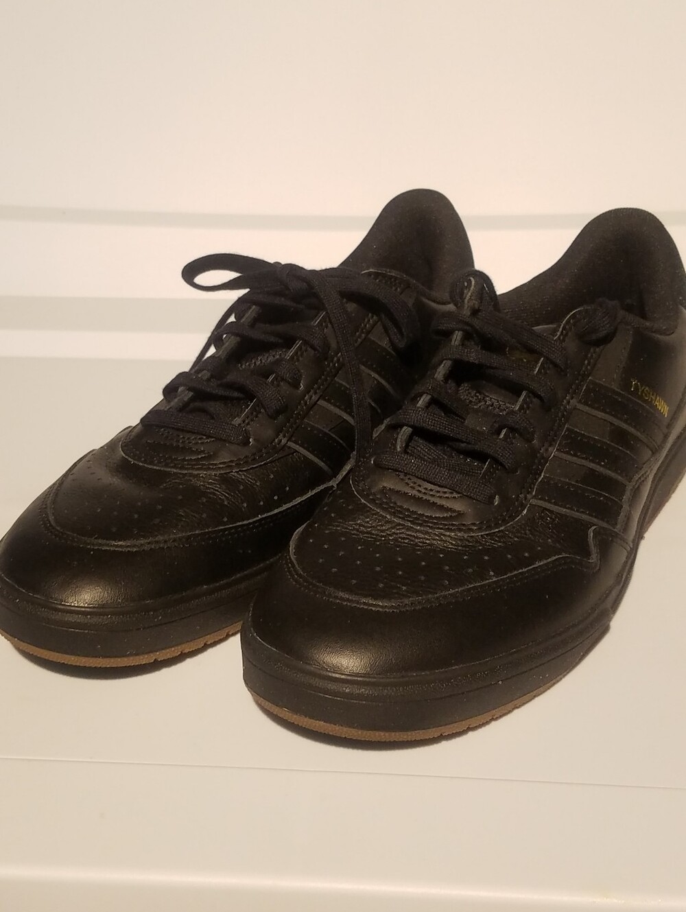 Men Adidas TYSHAWN Low Shoes Sneakers Size 12 Black
